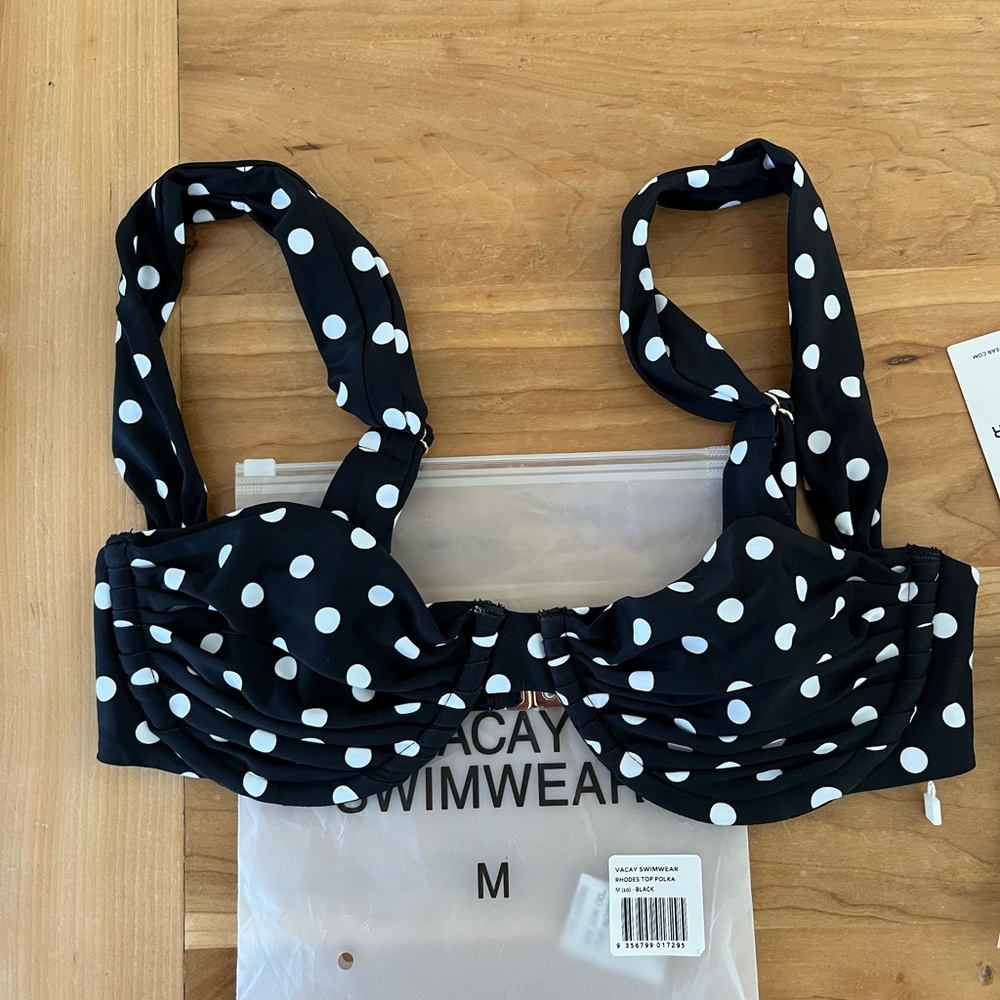 NWT Vacay Rhodes bikini top